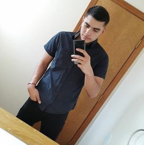 Meet your Posher, Emmanuel